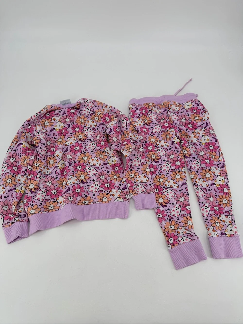 Bums and Roses excellent used
